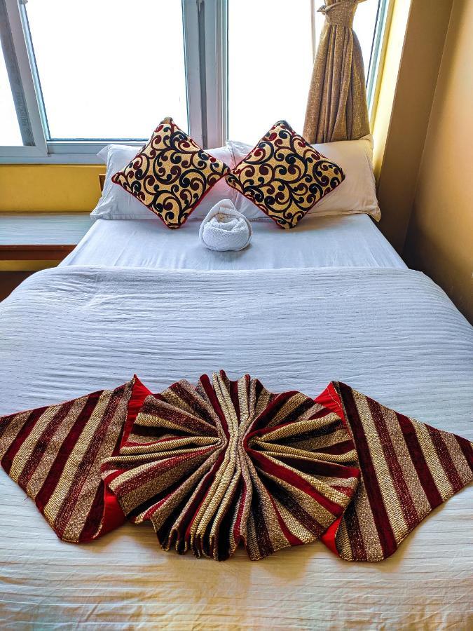 Hotel High Ground Inn Sarangkot Pokhara Exteriör bild