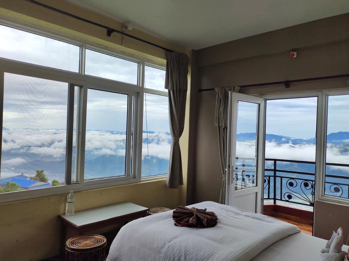 Hotel High Ground Inn Sarangkot Pokhara Exteriör bild
